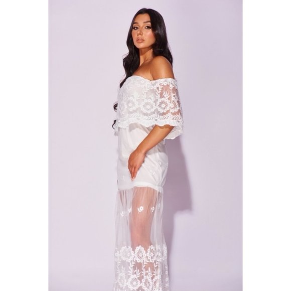White Lace Short Sleeve Off Shoulder Tiered Maxi Dress - Picture 4 of 11